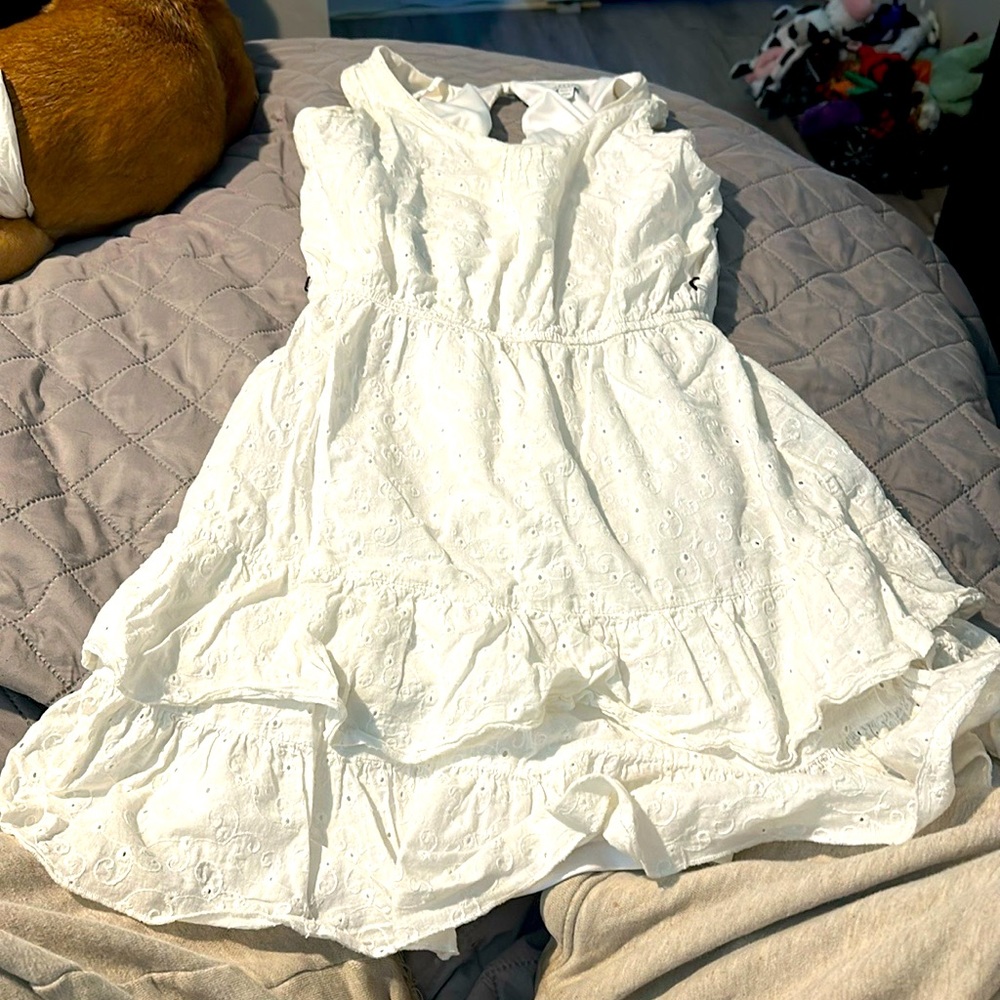Cute flattering white sundress